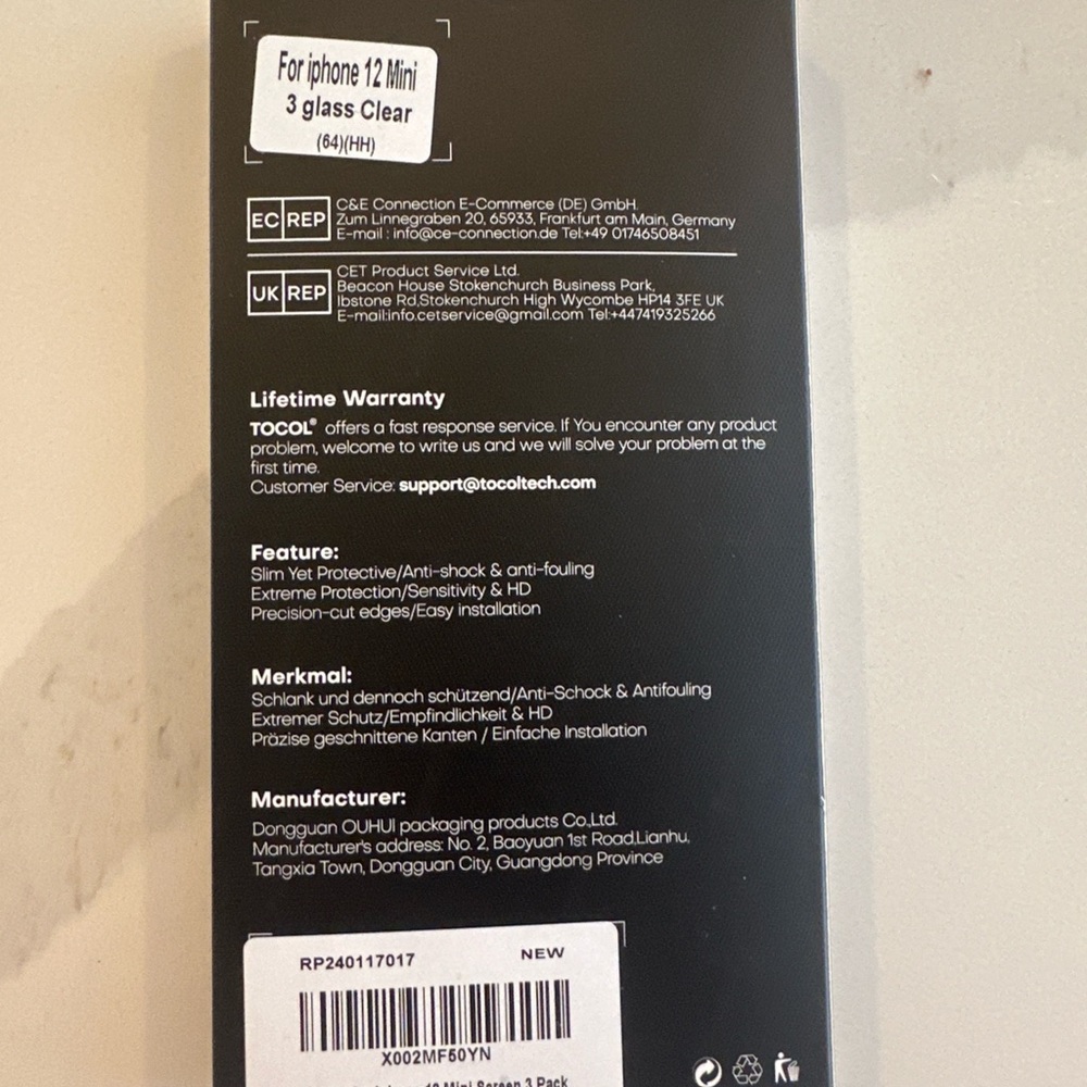 Apple Screen Protector with Installation Kit - Picture 3 of 16